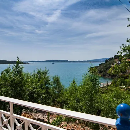 Three Flats, With Sea View, One Loft And Two With Sea View!