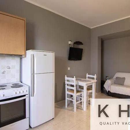 Three Flats, With Sea View, One Loft And Two With Sea View!
