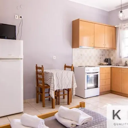 Three Flats, With Sea View, One Loft And Two With Sea View! *